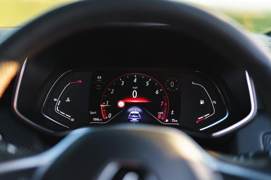 Панель приборов Renault Clio R.S. Line 2019 года  (UK) (фото 37 из 40)